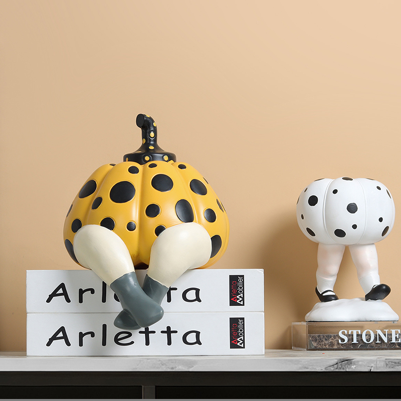 Abstract Sculpture Resin - Abstract Polka Dot Pompoenpop Ornament Creatief